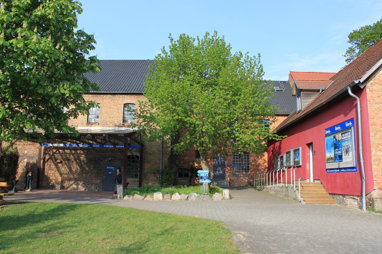 Hotel Basiskulturfabrik Oeko-hotel Neustrelitz